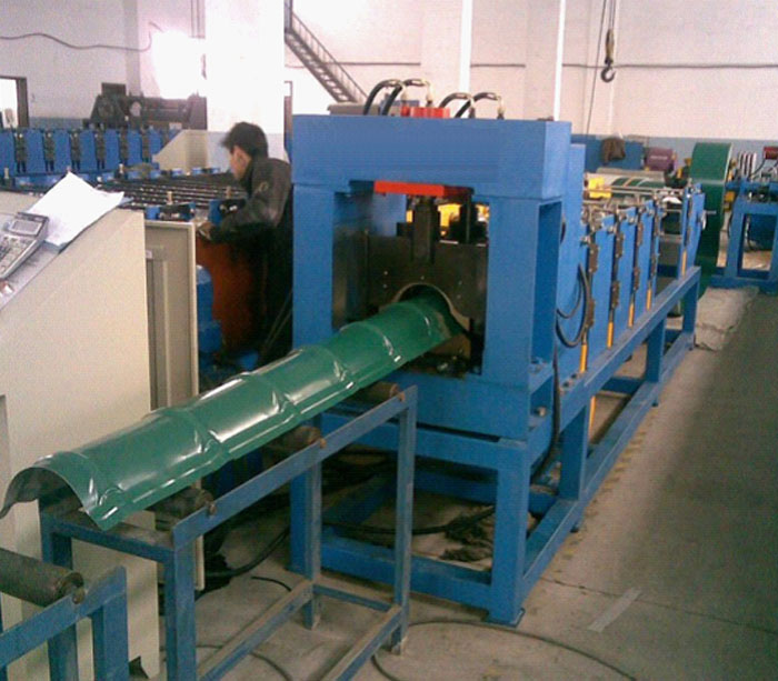 Camber ridge cap roof tile roll forming machine