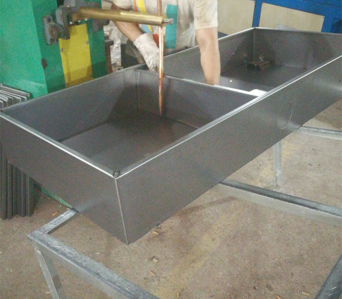 steel mounted cabinet machine