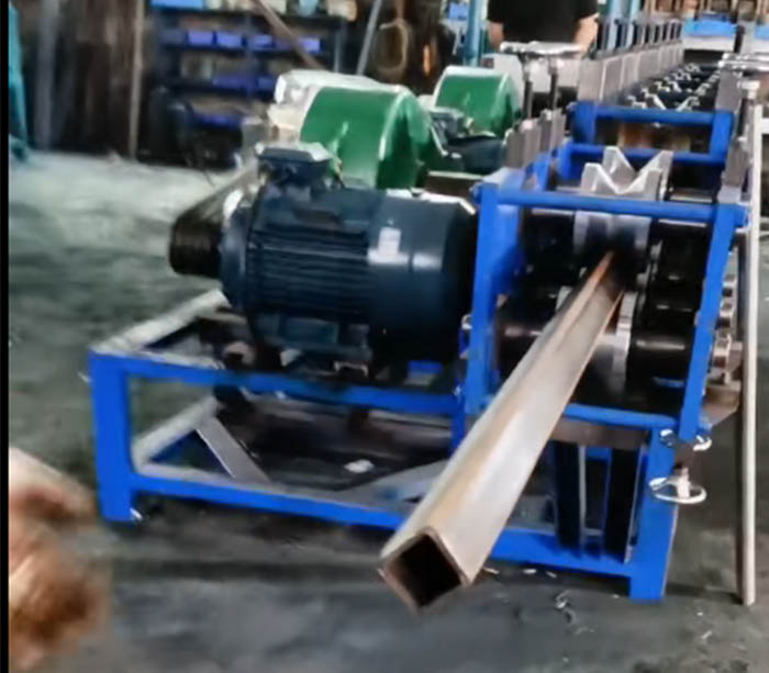 Металлическая трубчатая машина Овальная стальная квадратная форма трубопровода