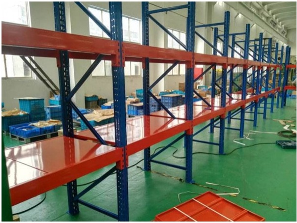 Shelf laminate roll forming machine