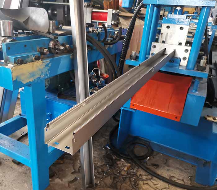 Машина для производства канала строительства железнодорожных станций