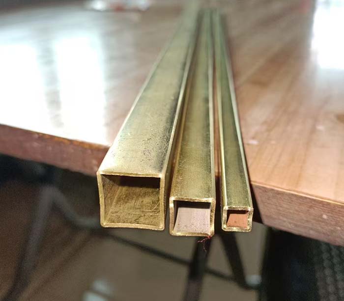 Мини-машина для формовки круглых медных труб квадратной формы