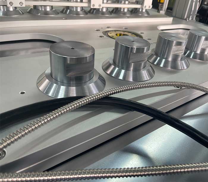 Непрерывная лазерная сварка прокладки головки цилиндра автомобиля